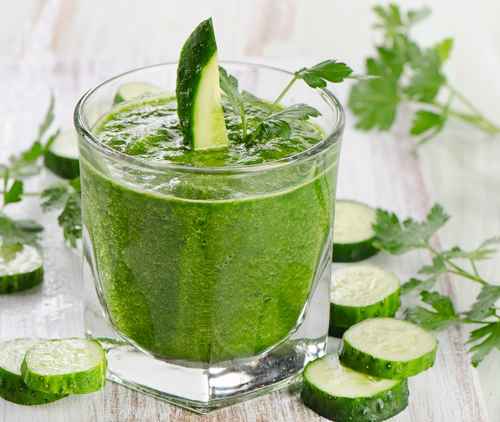 Découvrez cette recette de jus vert au concombre et au persil. Découvrez cette recette de jus vert au concombre et au persil.