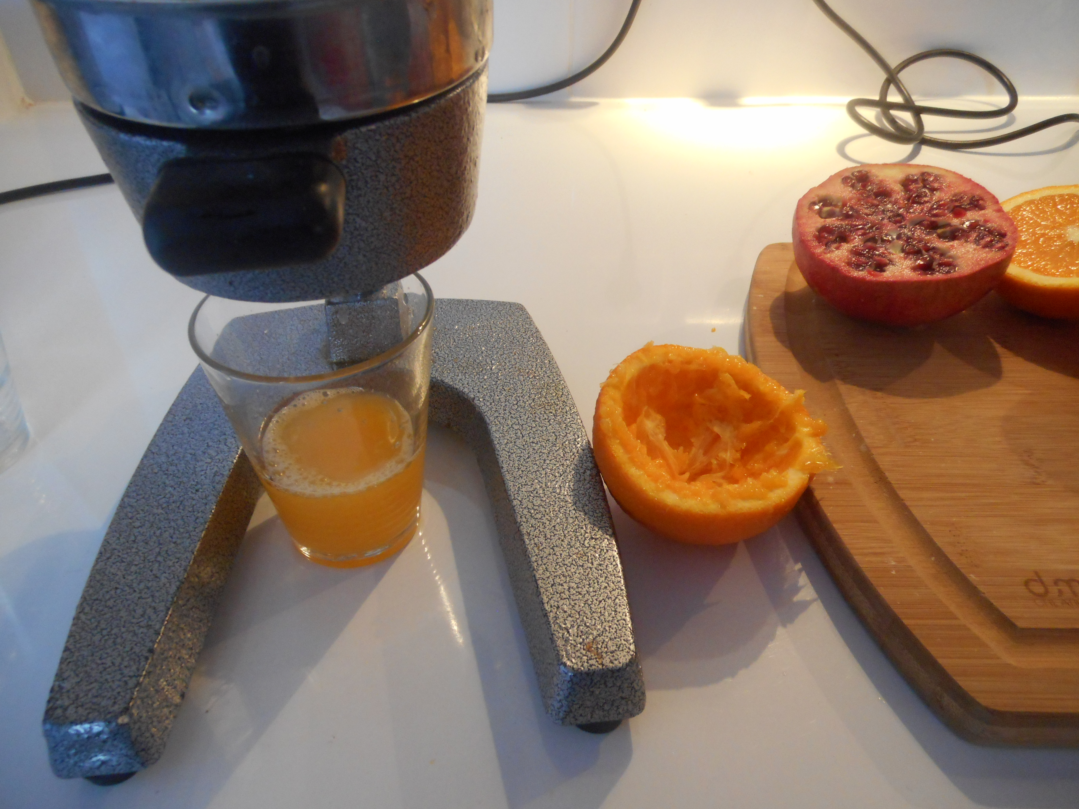 Recette Land : Recette de Jus de grenade orange chaque matin Recette Land : Recette de Jus de grenade orange chaque matin