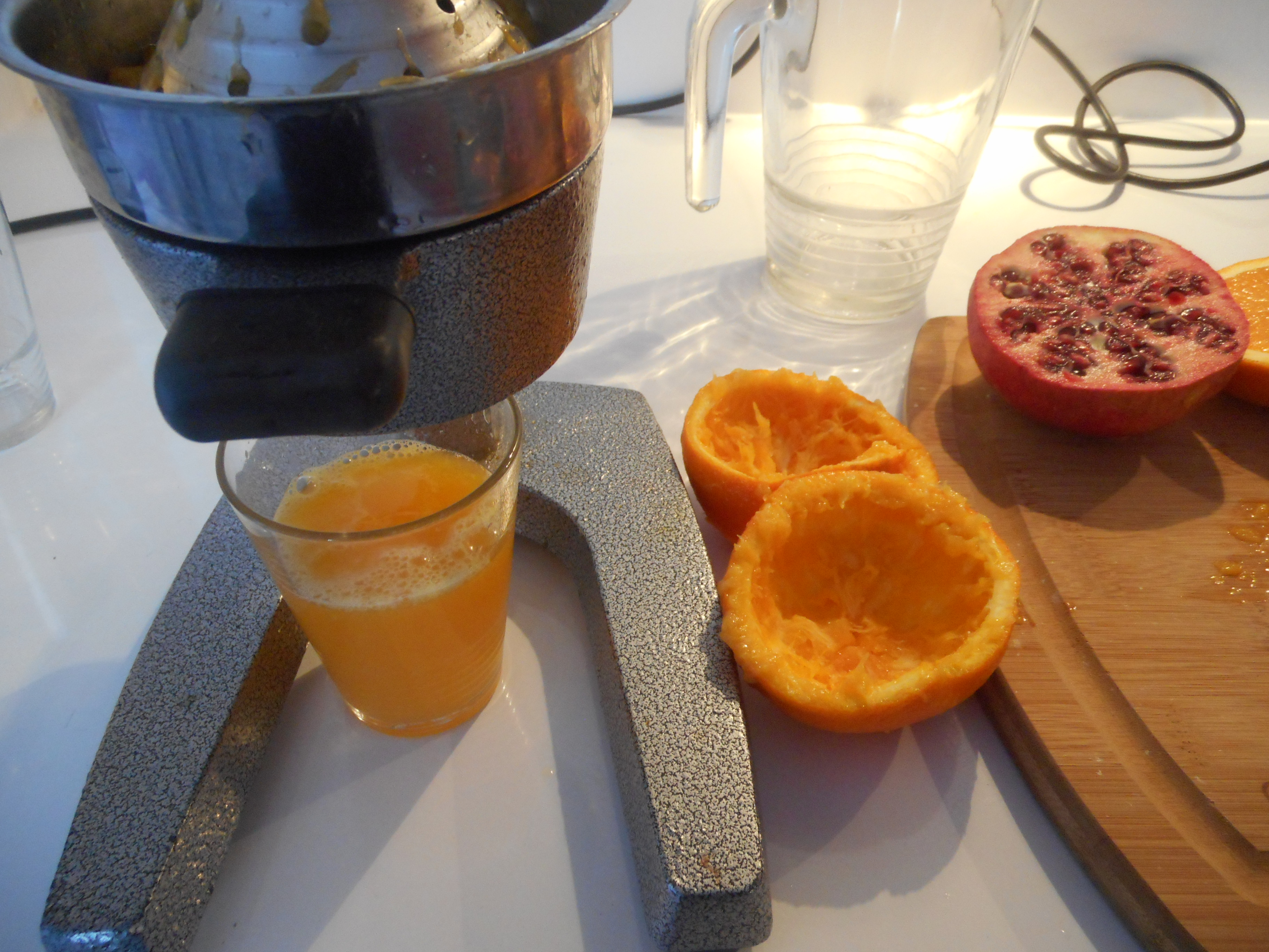 Recette Land : Recette de Jus de grenade orange chaque matin Recette Land : Recette de Jus de grenade orange chaque matin